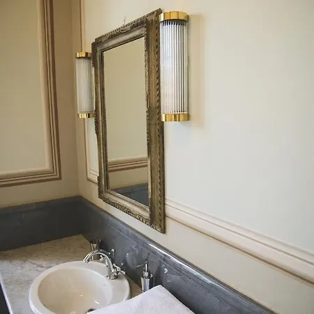 Castello Di Mornico Losana Guest house